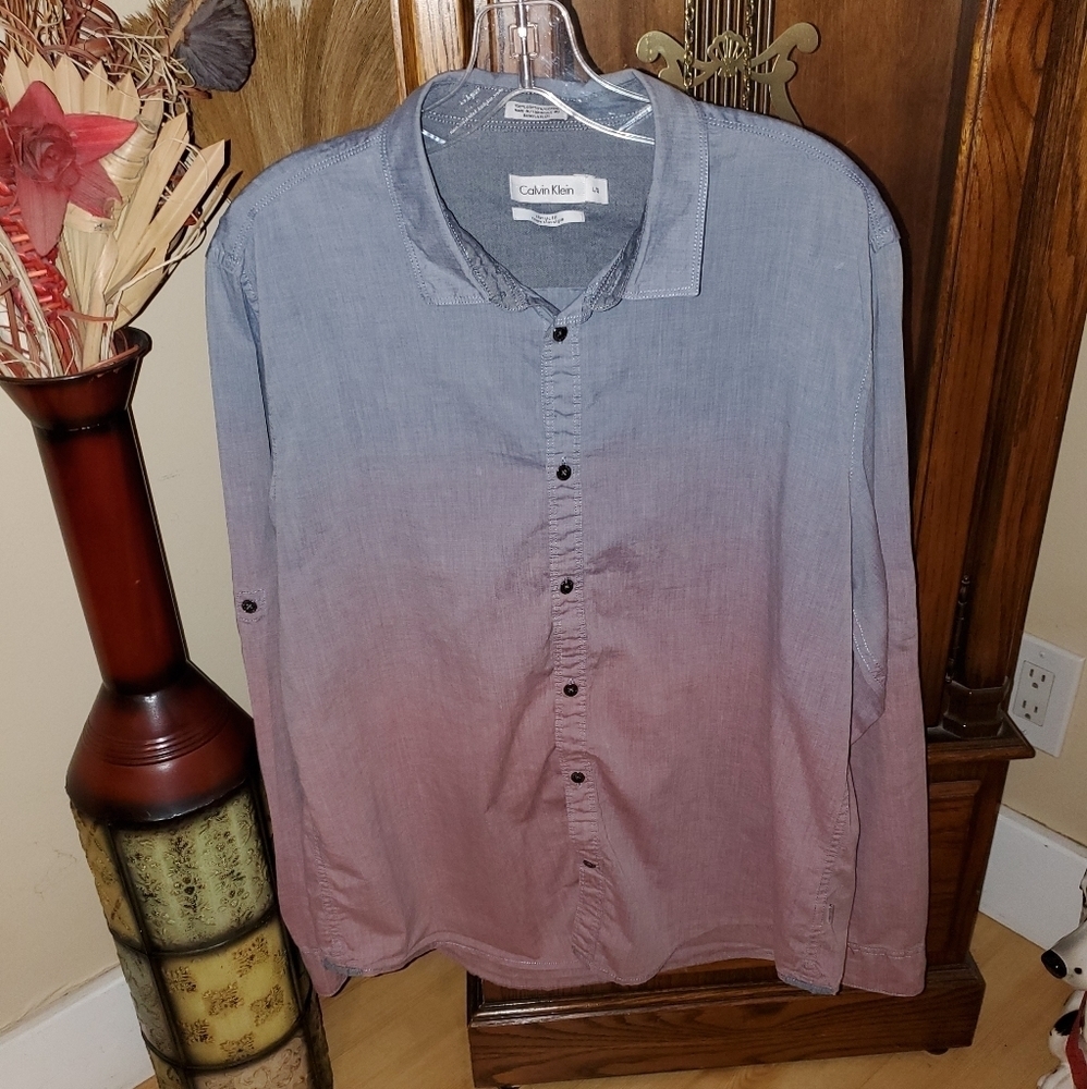 Calvin Klein Men's Classic Fit Button-down Shirt